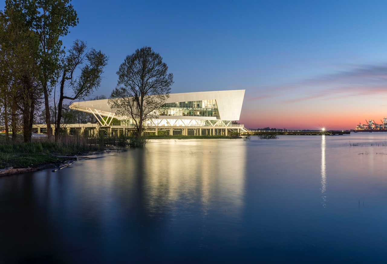 Baton Rouge Water Campus in the evening