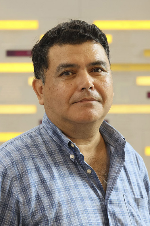 Carlos Astete headshot