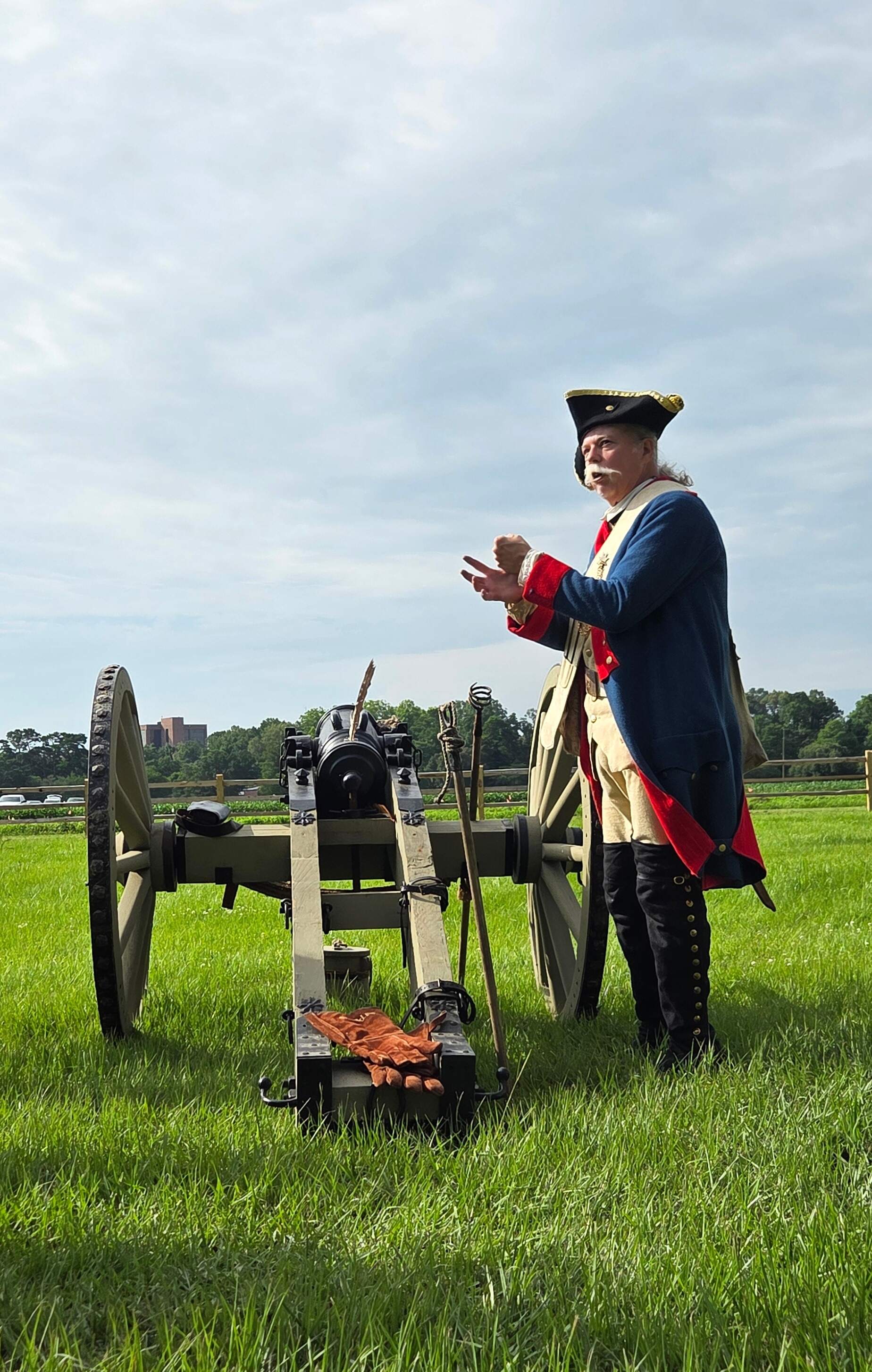 Reanactor with Cannon 